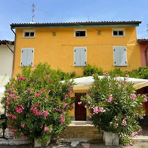 Bed & Breakfast La Casa Tra I Vigneti Montecalvo Versiggia